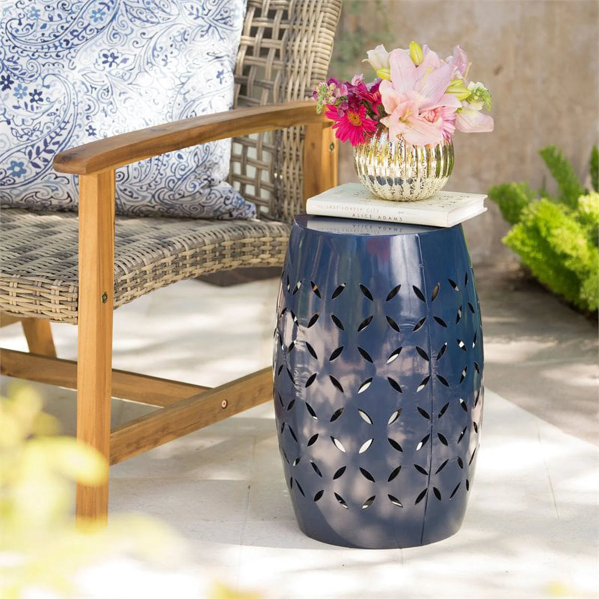 12" Iron Outdoor Side Table Q268274