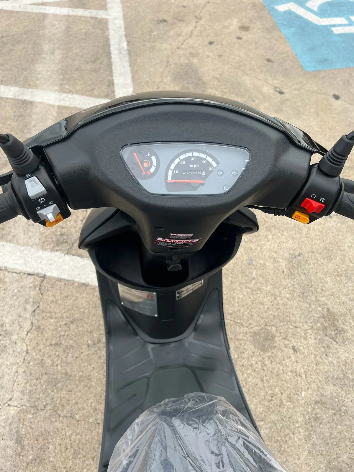 Sporty Pink 49cc Gas Scooter H91524
