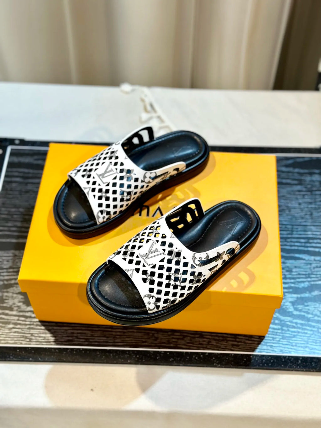 Women's Slippers D22898