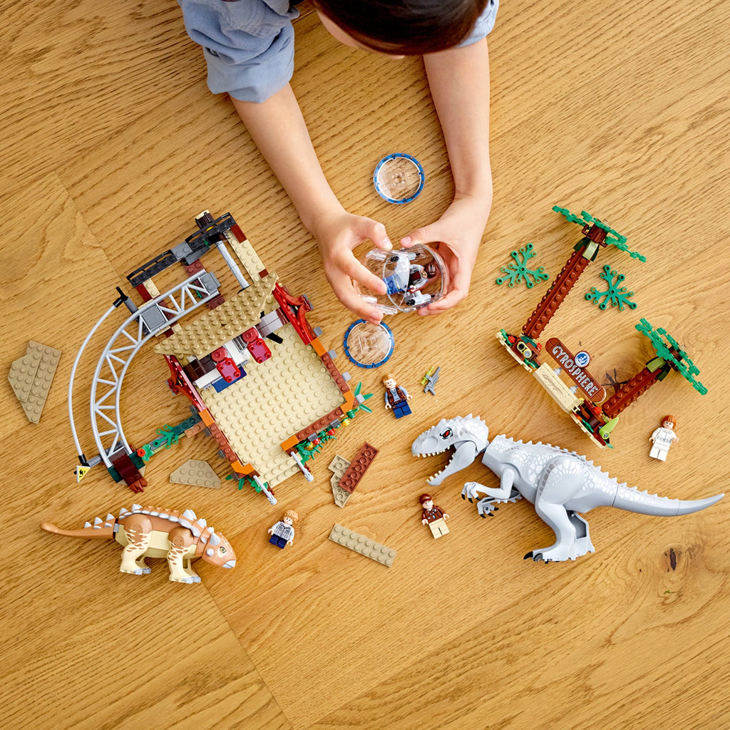 Jurassic World Indominus rex vs. Ankylosaurus Toy Building Kit (537 Pieces) U4784