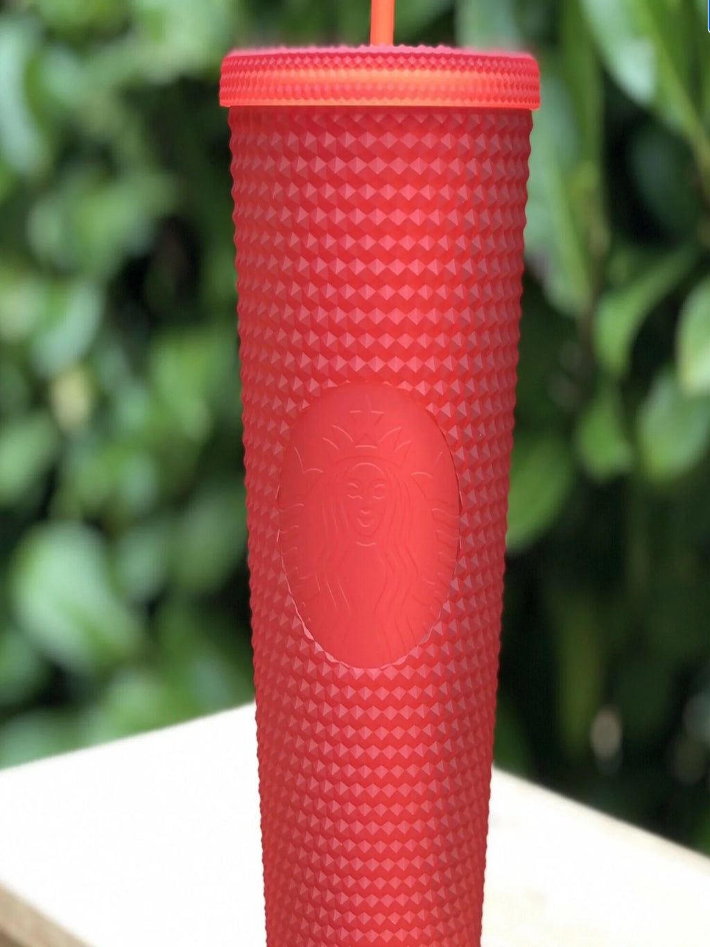 Red Studded Tumbler with Straw O6003