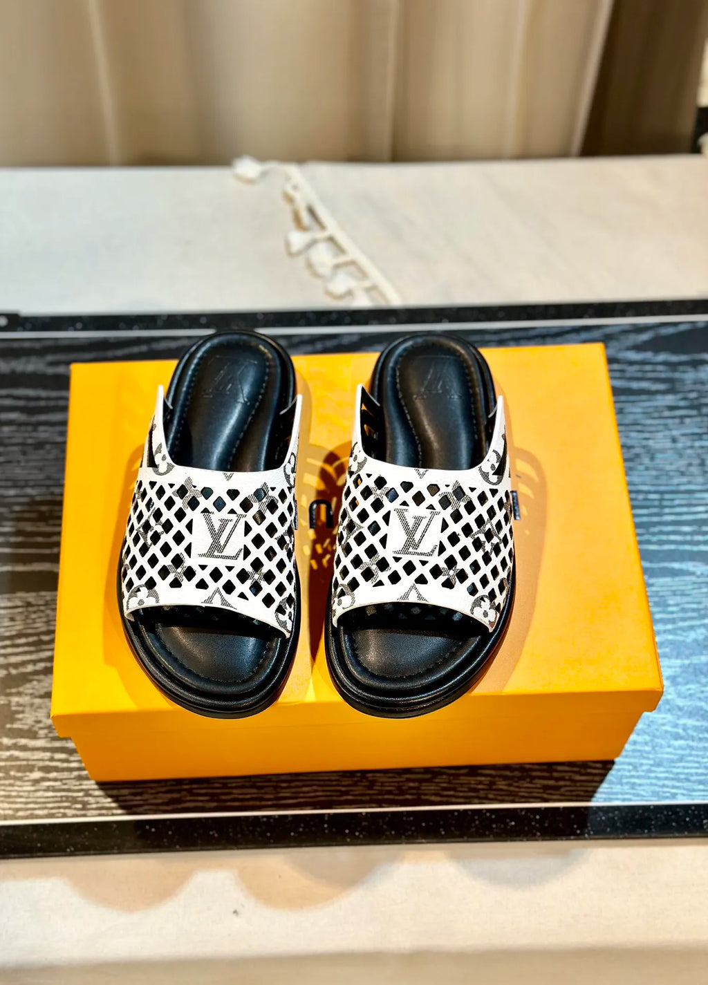 Women's Slippers D22898