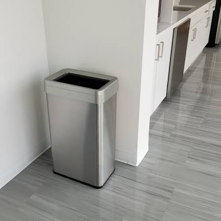 18 Gal Rectangular Open Top Trash Can T864