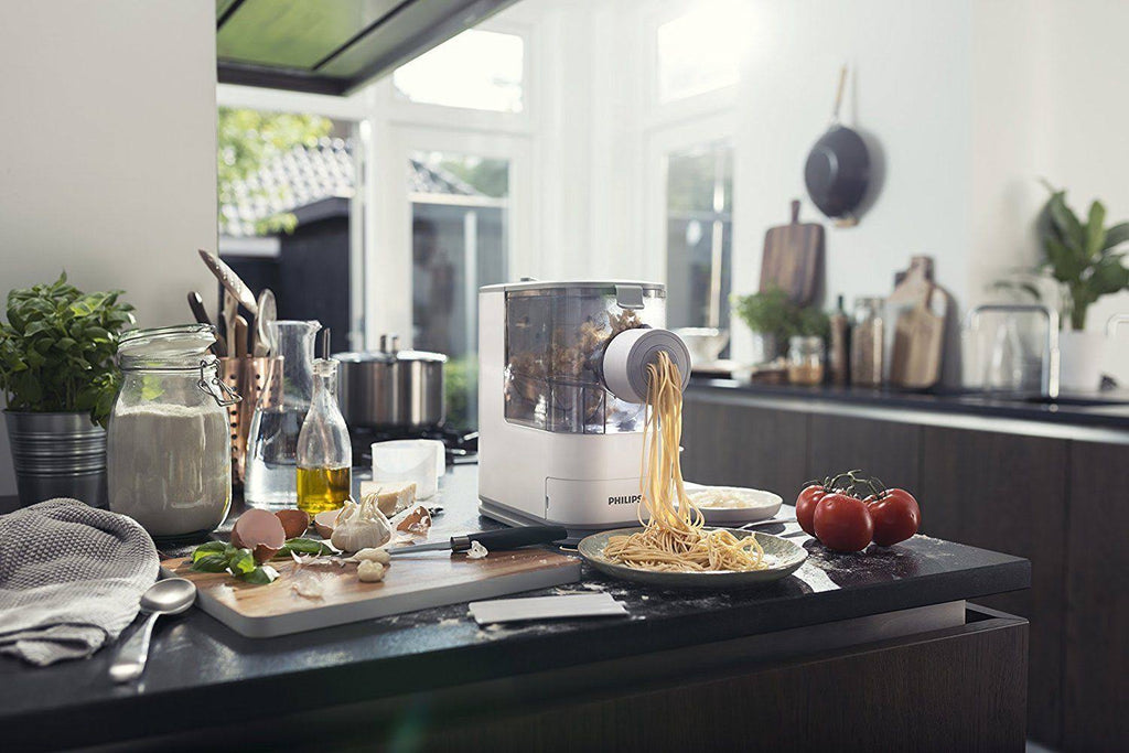 Compact Black Pasta Maker Z34672