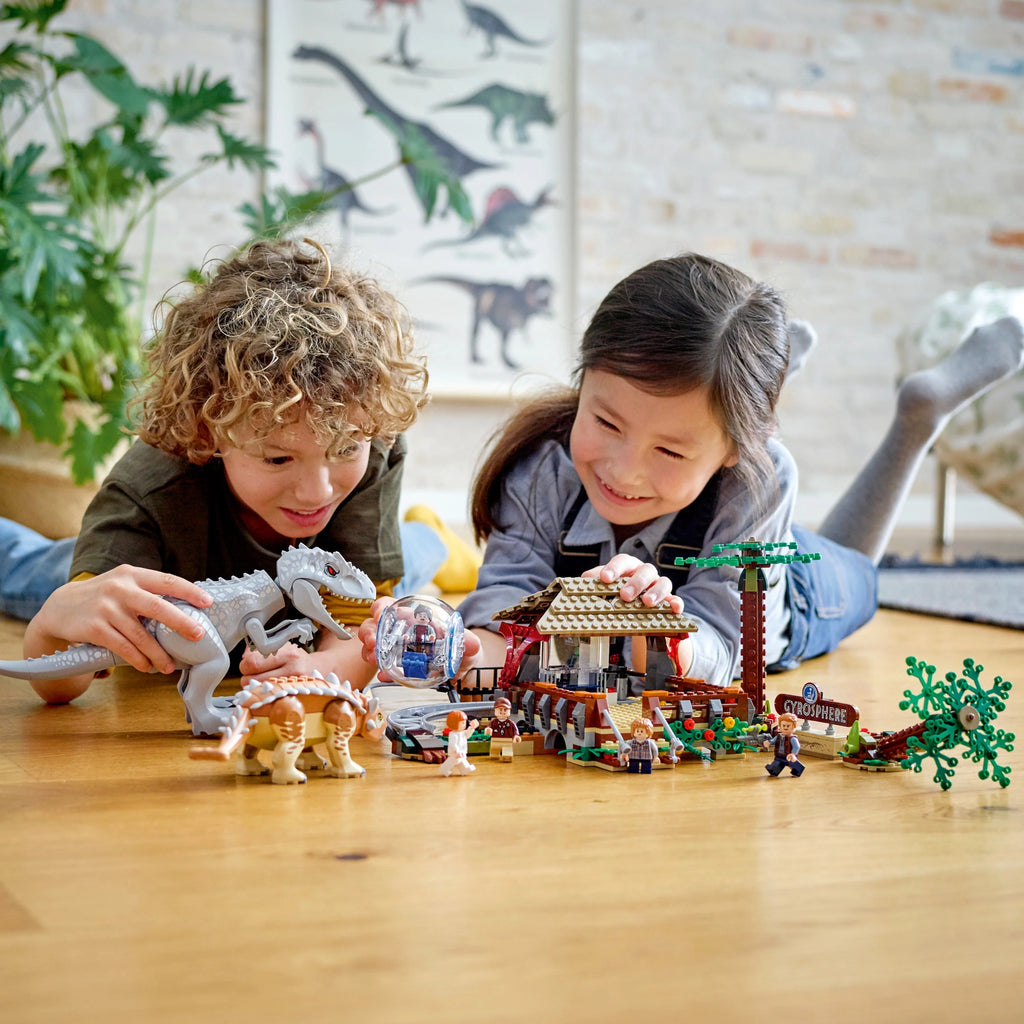 Jurassic World Indominus rex vs. Ankylosaurus Toy Building Kit (537 Pieces) U4784