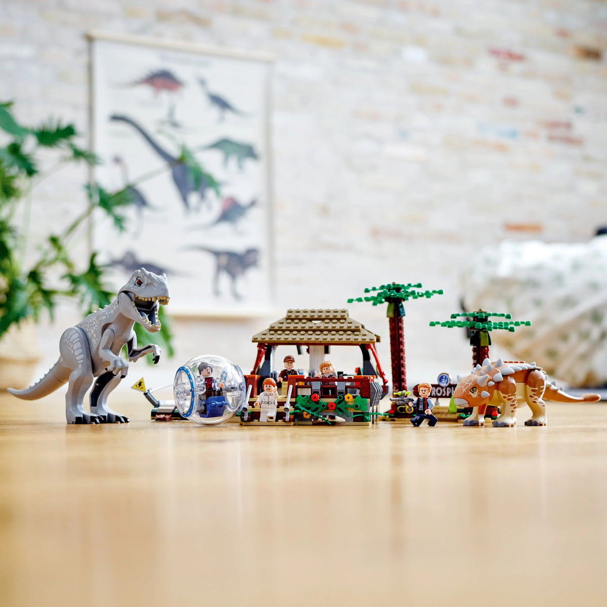 Jurassic World Indominus rex vs. Ankylosaurus Toy Building Kit (537 Pieces) U4784