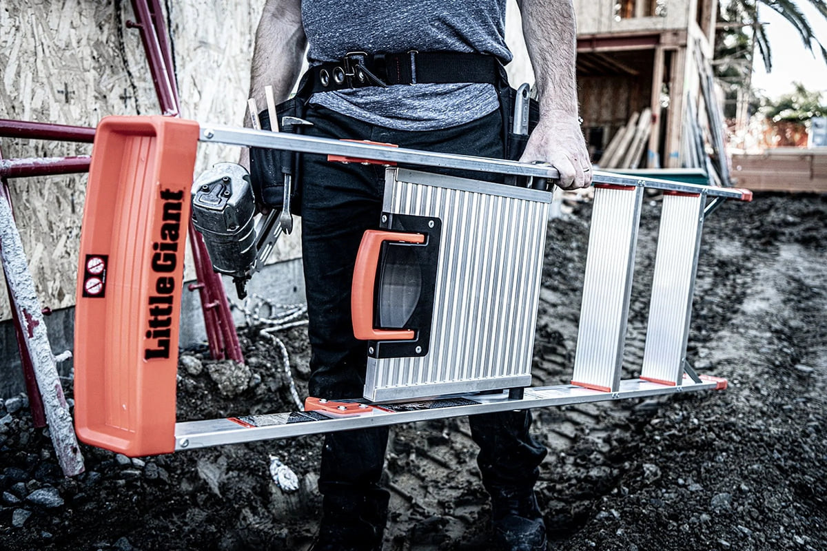 Aluminum 300 Pound Capacity Stepladder E9377