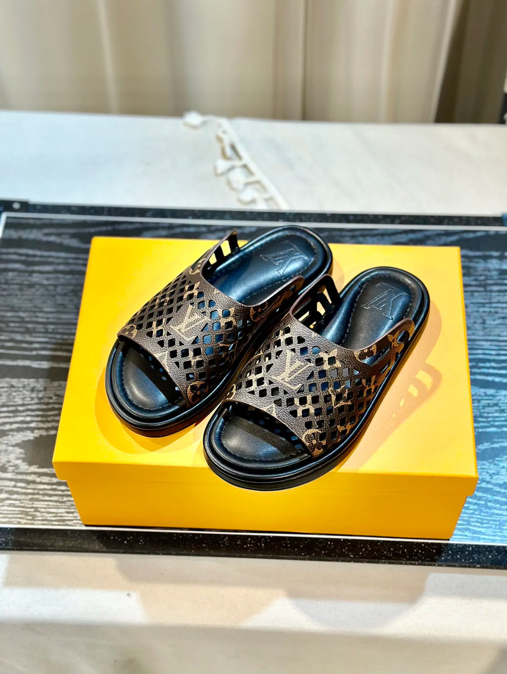 Women's Slippers D22898
