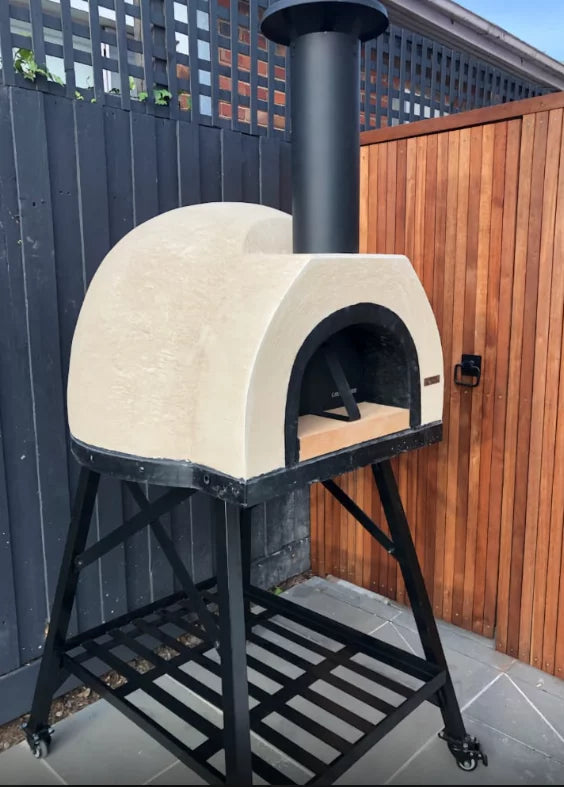 Outdoor Pizza Oven with Black Flue T2100