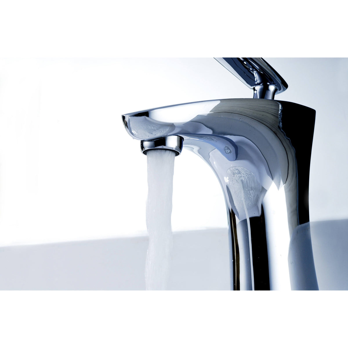 Polished Chrome Single-Handle Bathroom Faucet Y1610