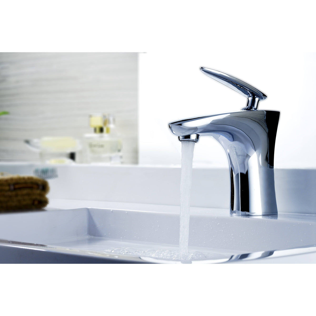 Polished Chrome Single-Handle Bathroom Faucet Y1610