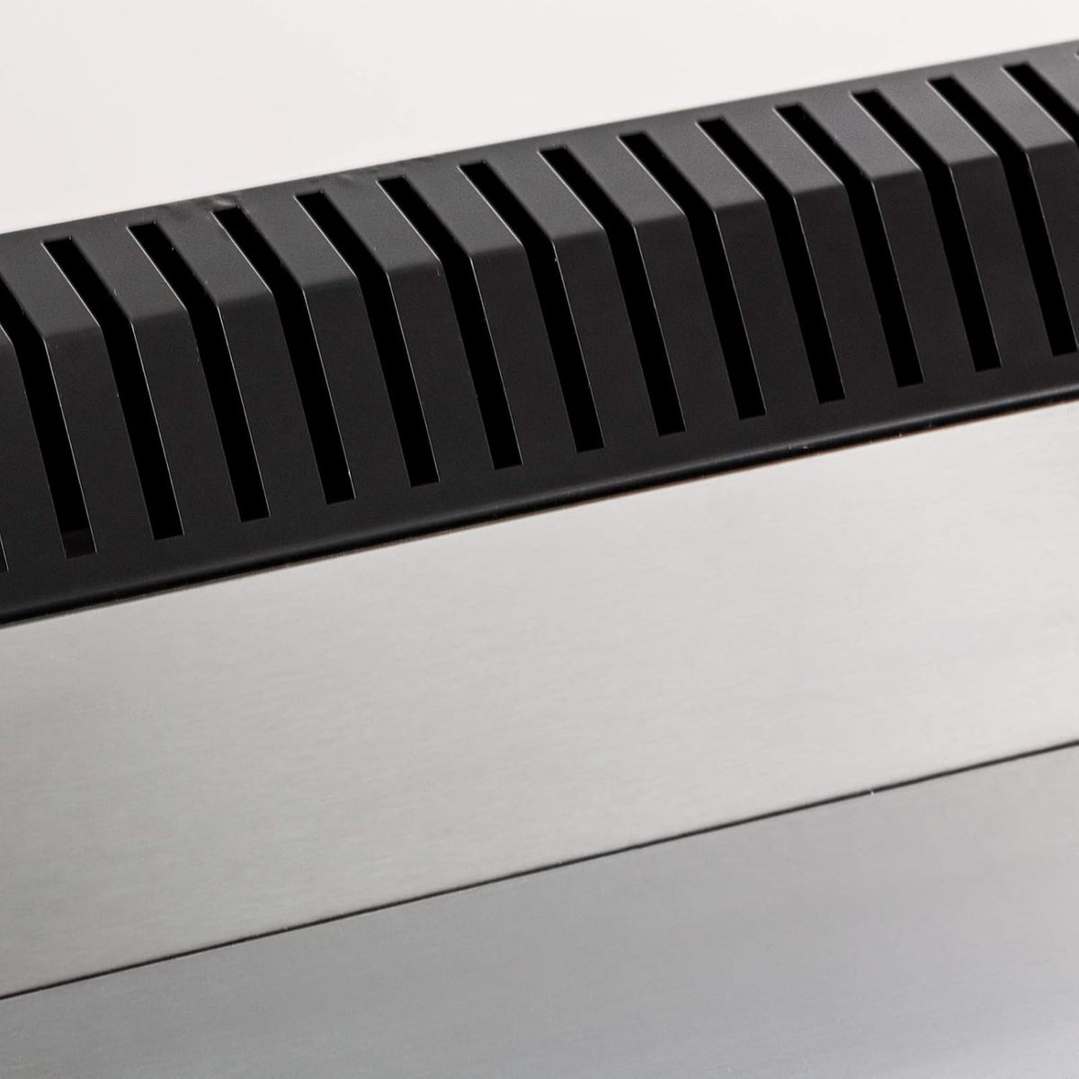 24-Inch Commercial Gas Griddle, 2-Burners Liquefied Propane Gas Flat Top Stainless Steel Countertop Manual Griddle C489